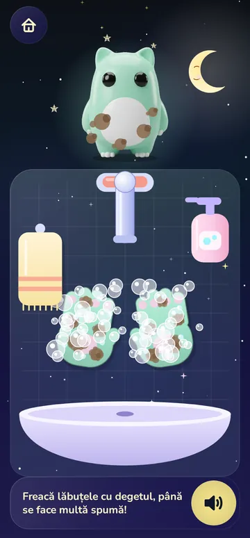 The “Clean hands” game: Pepe's paws get washed, with lots of bubbles